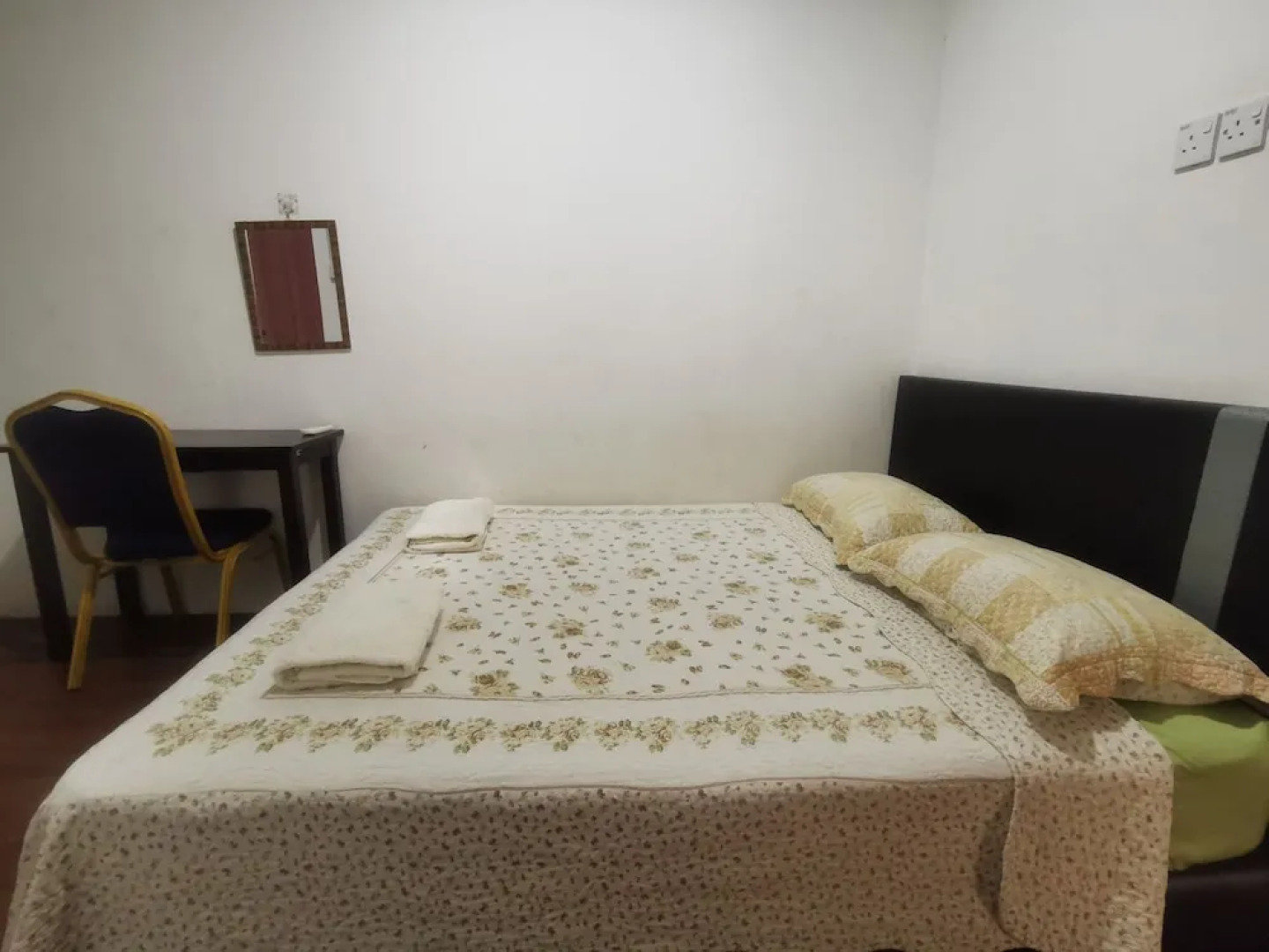 OYO 90078 Navita Lodge