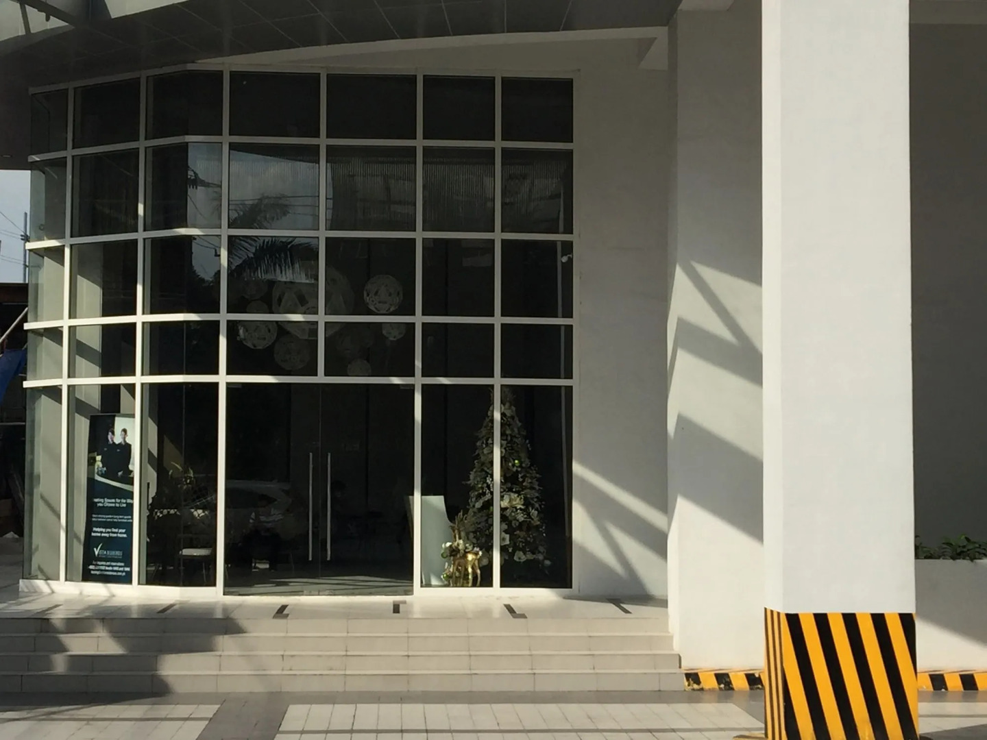 Currency Serviced Suites