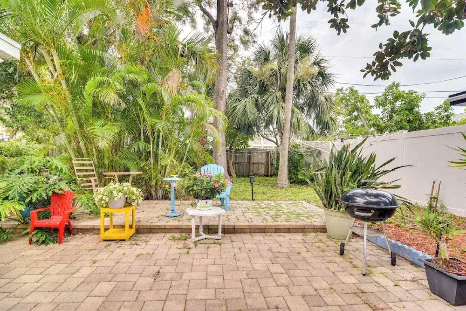 1 Mi to Madeira Beach: Getaway w/ Patio & Grill