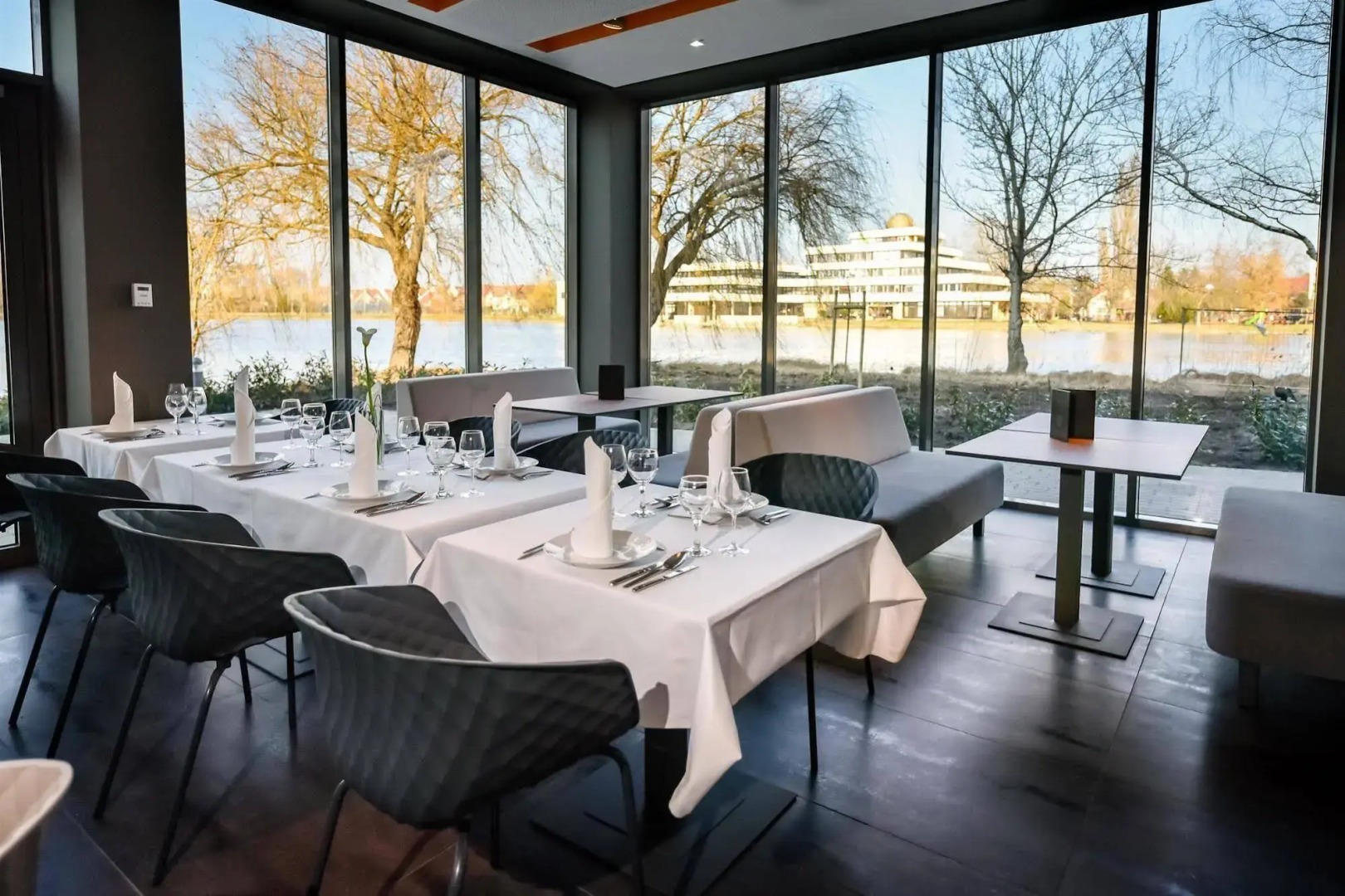 Best Western Plus Lakeside Hotel