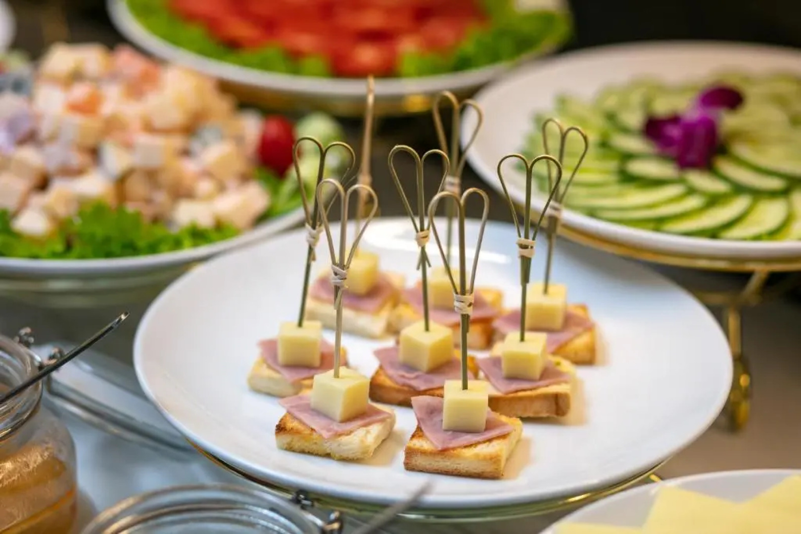 Shining Central Hotel and Spa