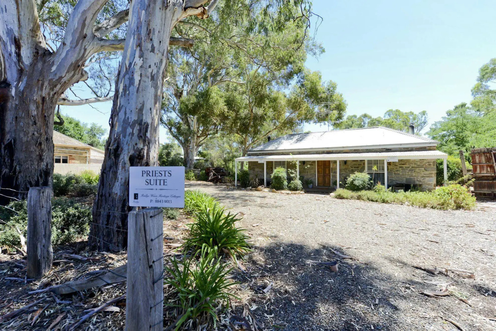 Reillys Wines Heritage Cottages