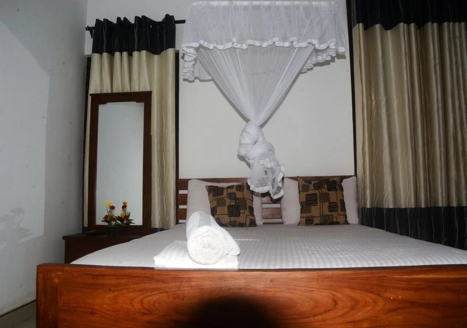 Yoho Hotel Planet Residency