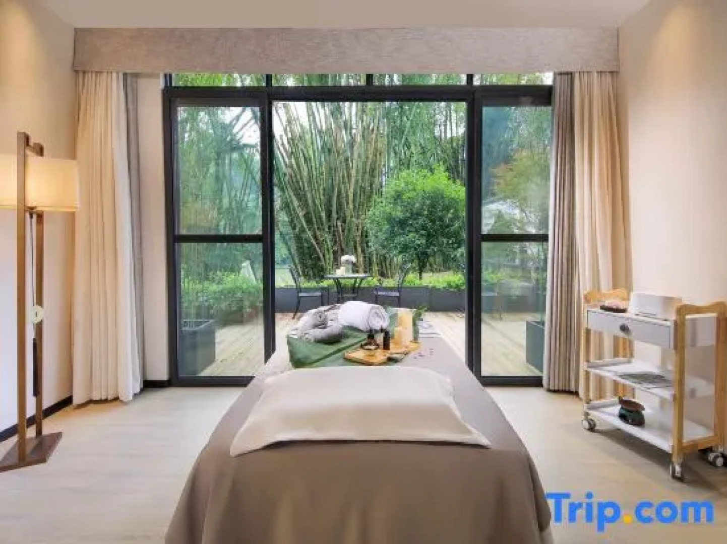 Courtyard Hotel - Yulong River Branch