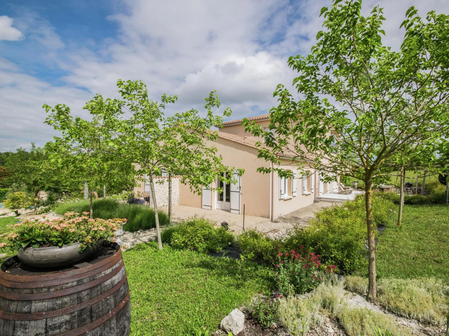 Modern Apartment in Segonzac with Swimming Pool