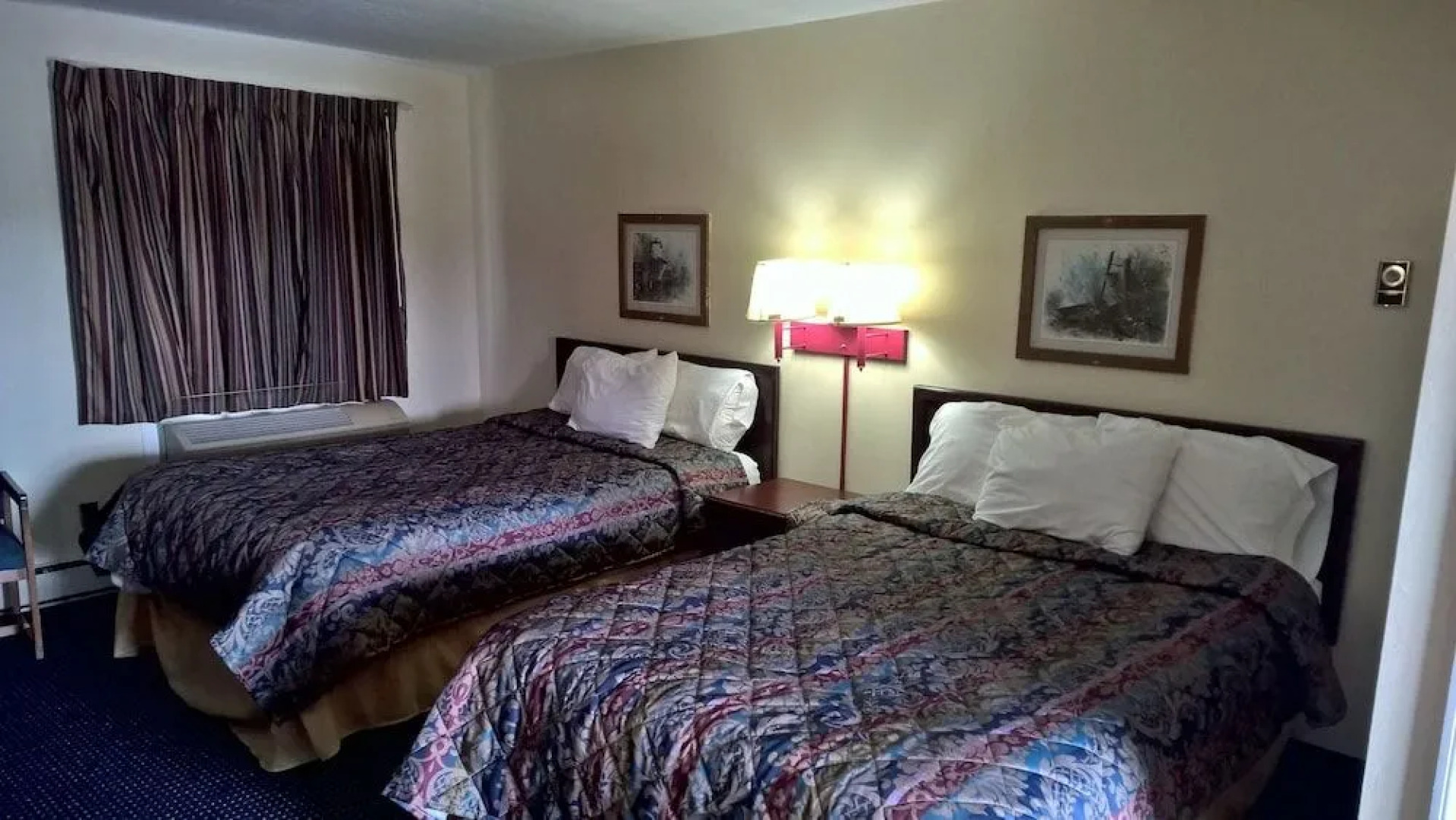 Crossroads Heritage Motel