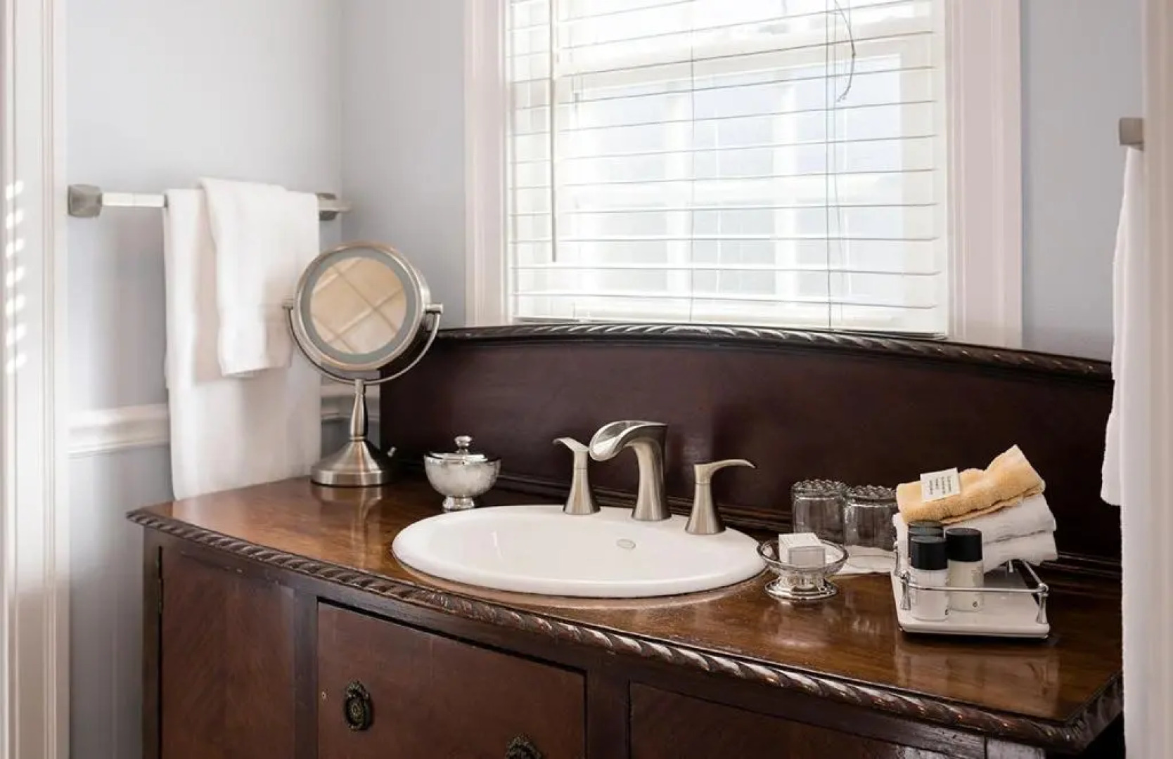 1801 First Luxury Inn