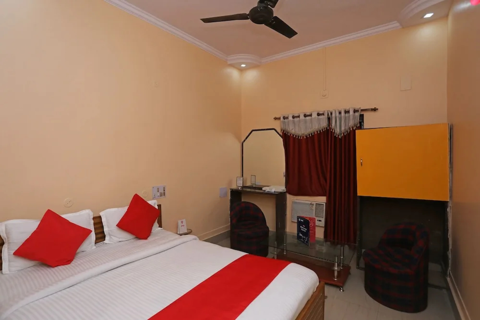 Hotel Vineet by OYO Rooms