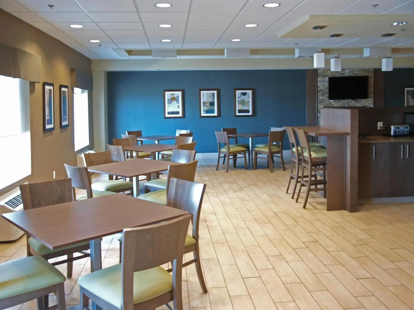 Best Western Plus Winnipeg West
