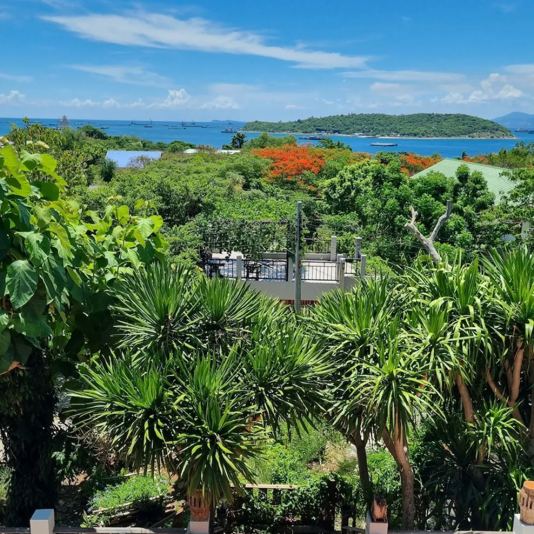 Sawasdee Sichang Resort