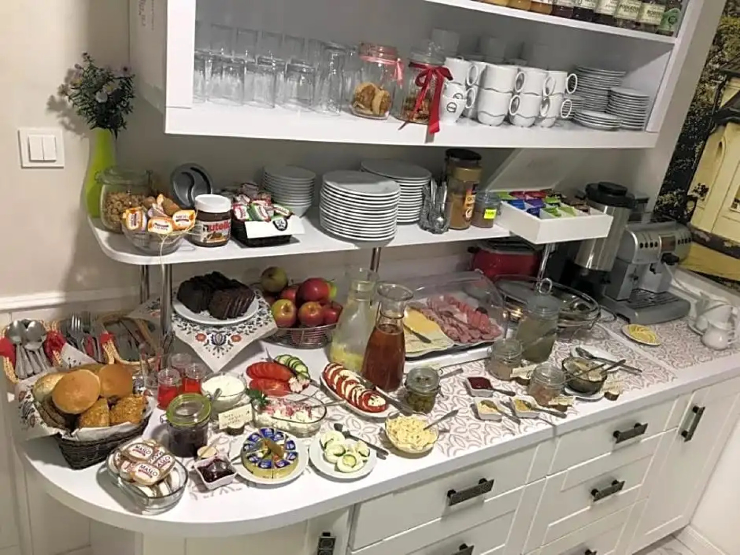 Dom Goscinny Bialy Dworek