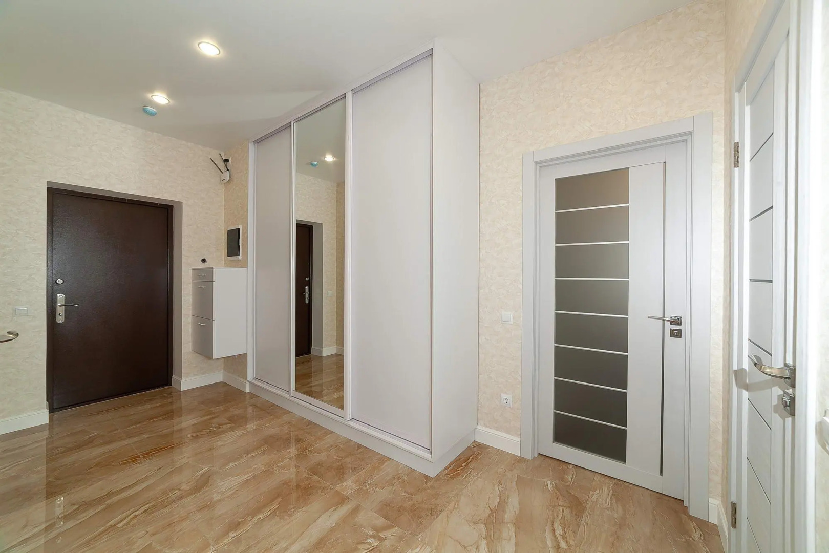 Sofi (Софи) на улице Крымской Весны 5 корпус 4