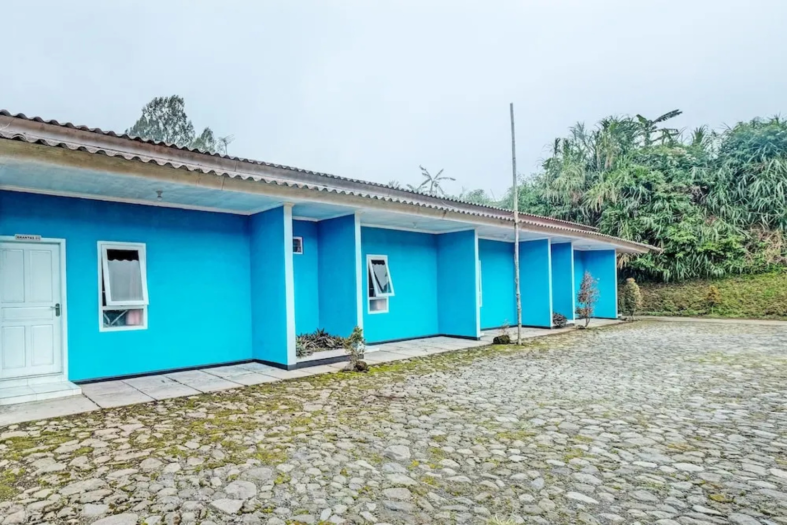 OYO 92407 Hotel Alaska