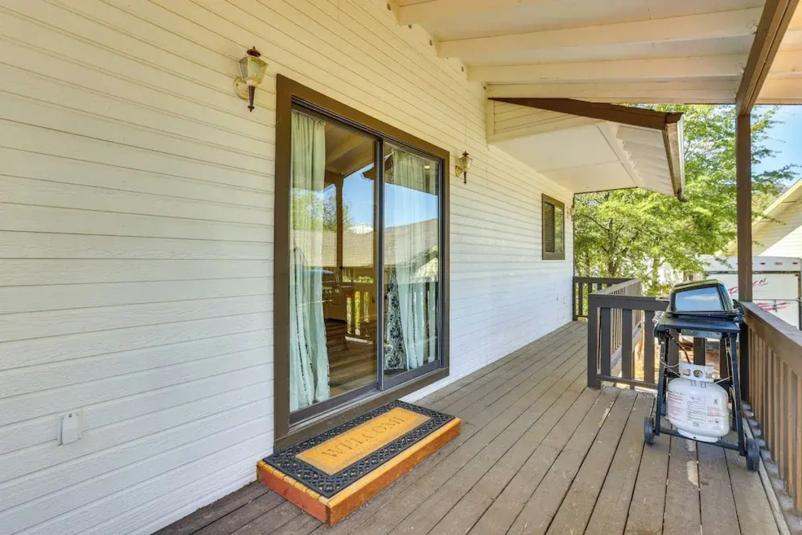 Hike, Sled & Snowshoe! Family Retreat in Payson