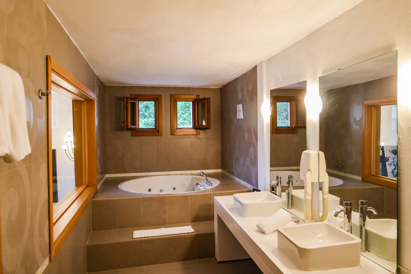 Kanapitsa Mare Hotel