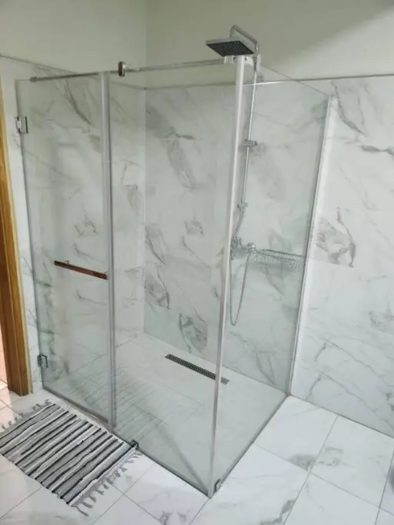 luxury cheerful 4 bedrooms villa in Calodyne