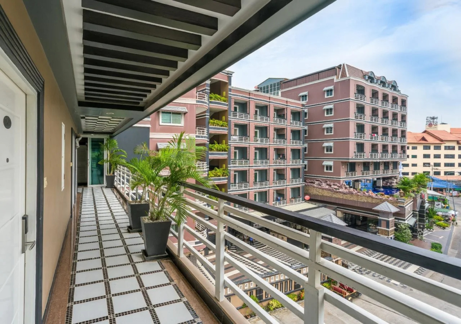 KTK Pattaya Hotel and Residence