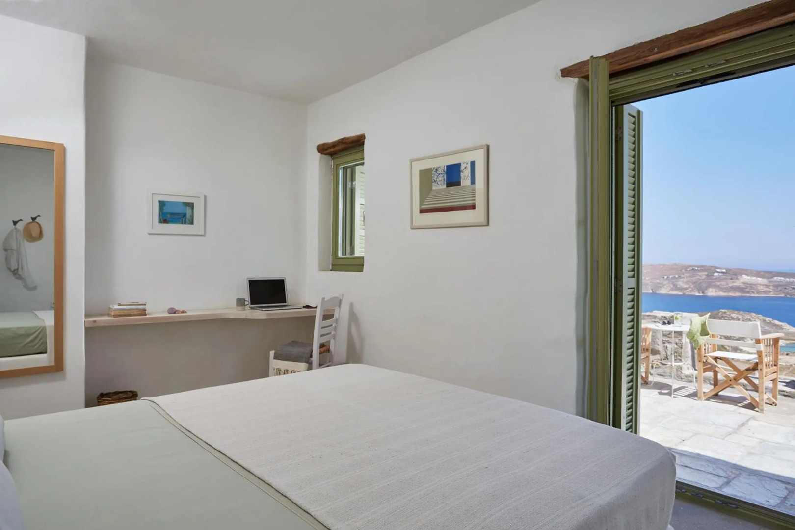 Spacious 6 bdrm Stone Villa with Pool