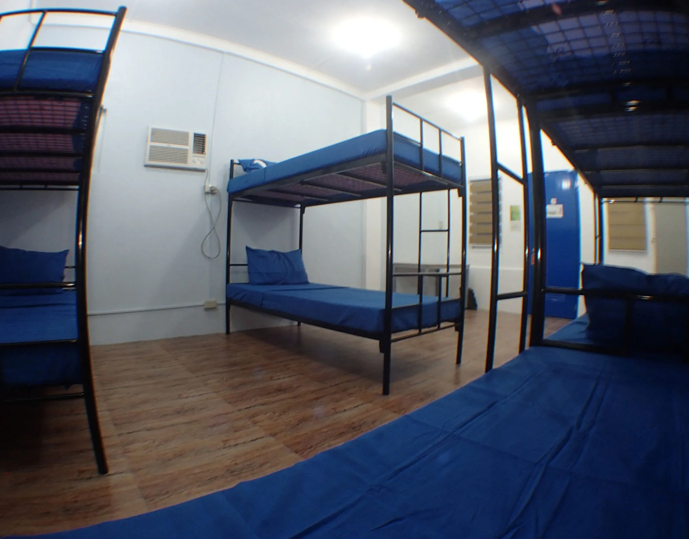 Pescadores Seaview Suites Moalboal