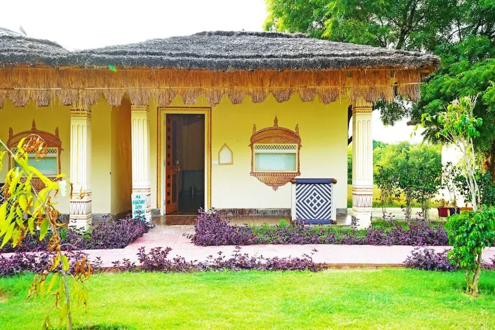 Palette - Rajmahal Resort