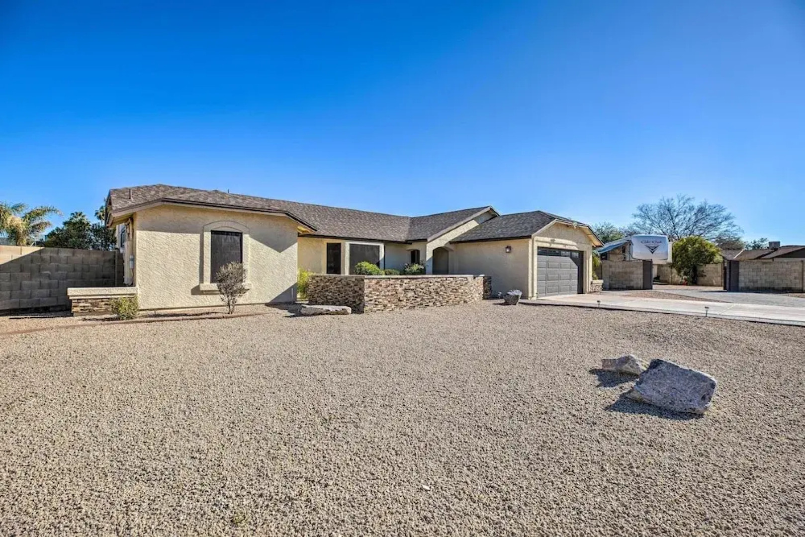 3 Mi to Westgate: Desert Home w/ Hot Tub in Peoria