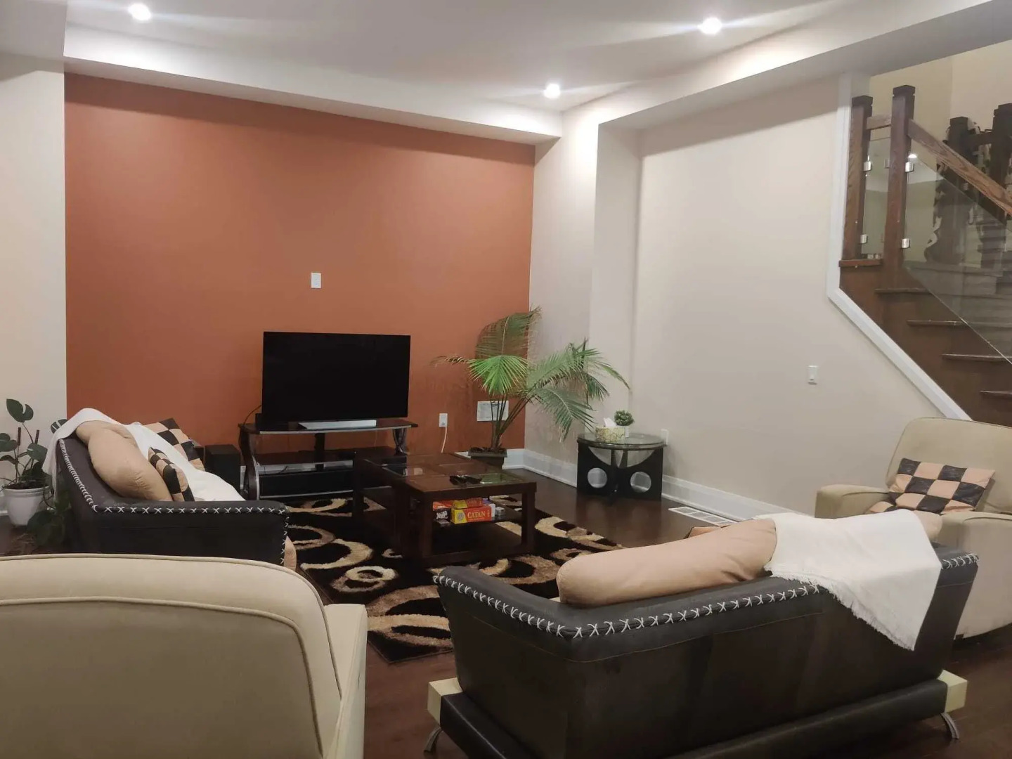 Luxurious Rooms in Pickering