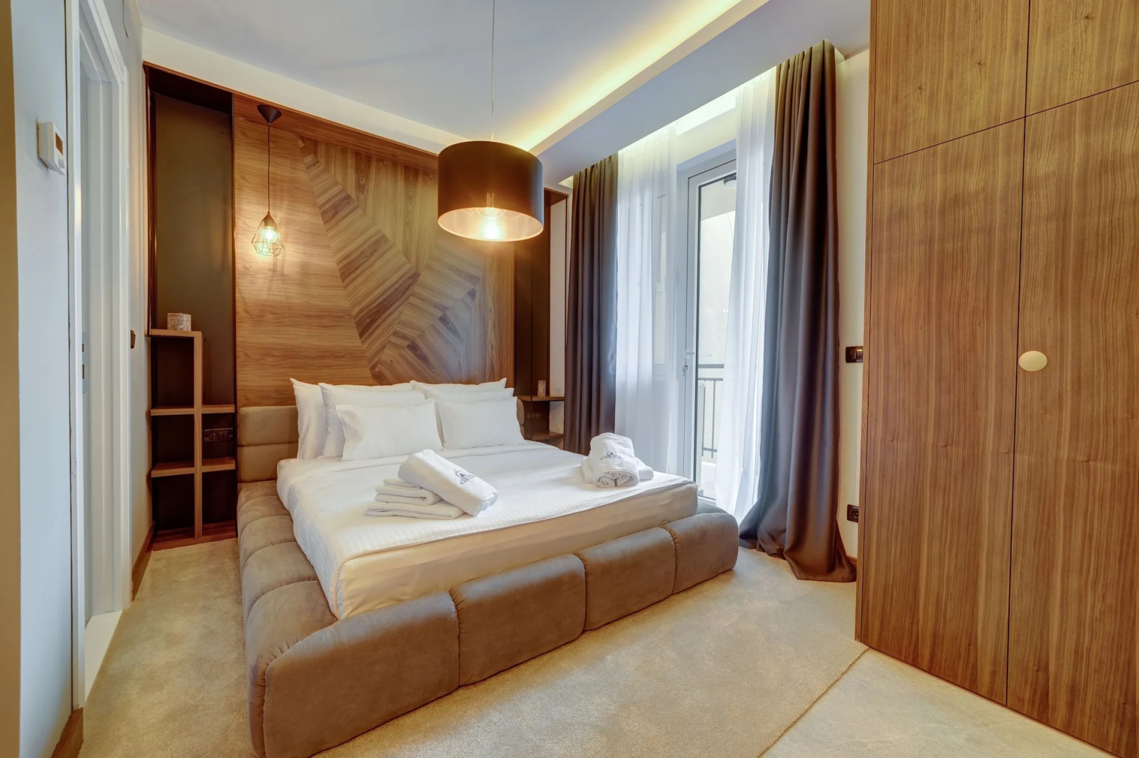 Black Pearl Luxury Suites