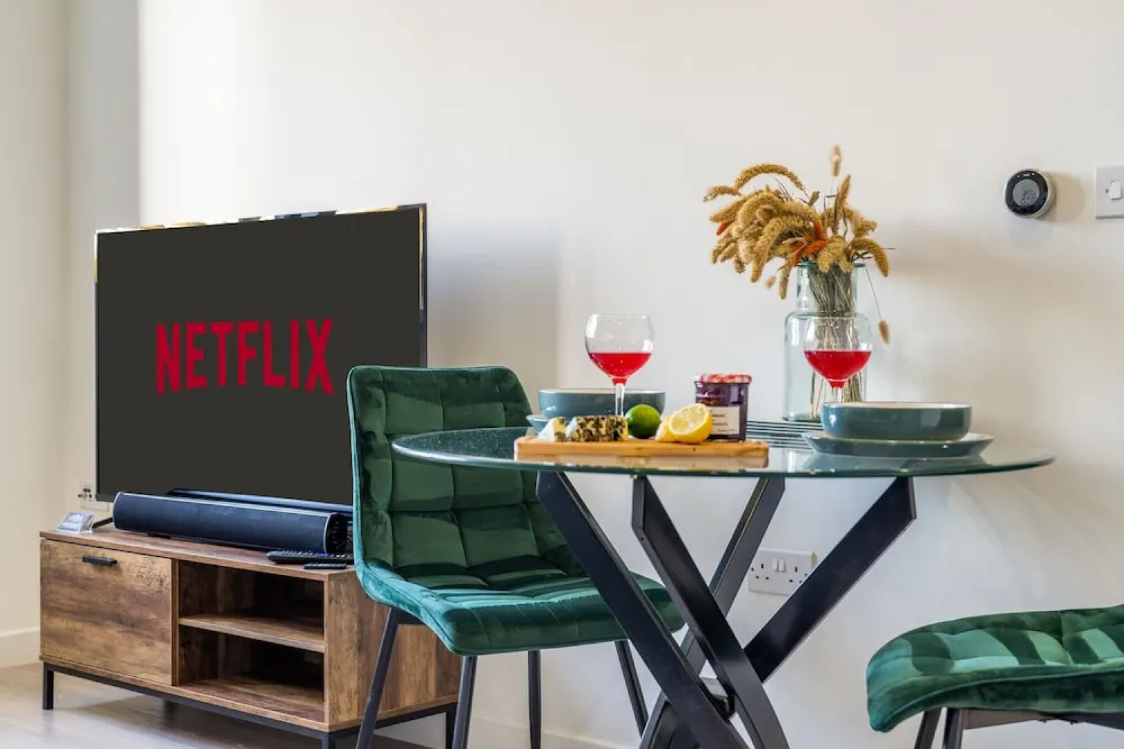 Luxury 1 Bedroom Serviced Apartment in the Heart of Stevenage