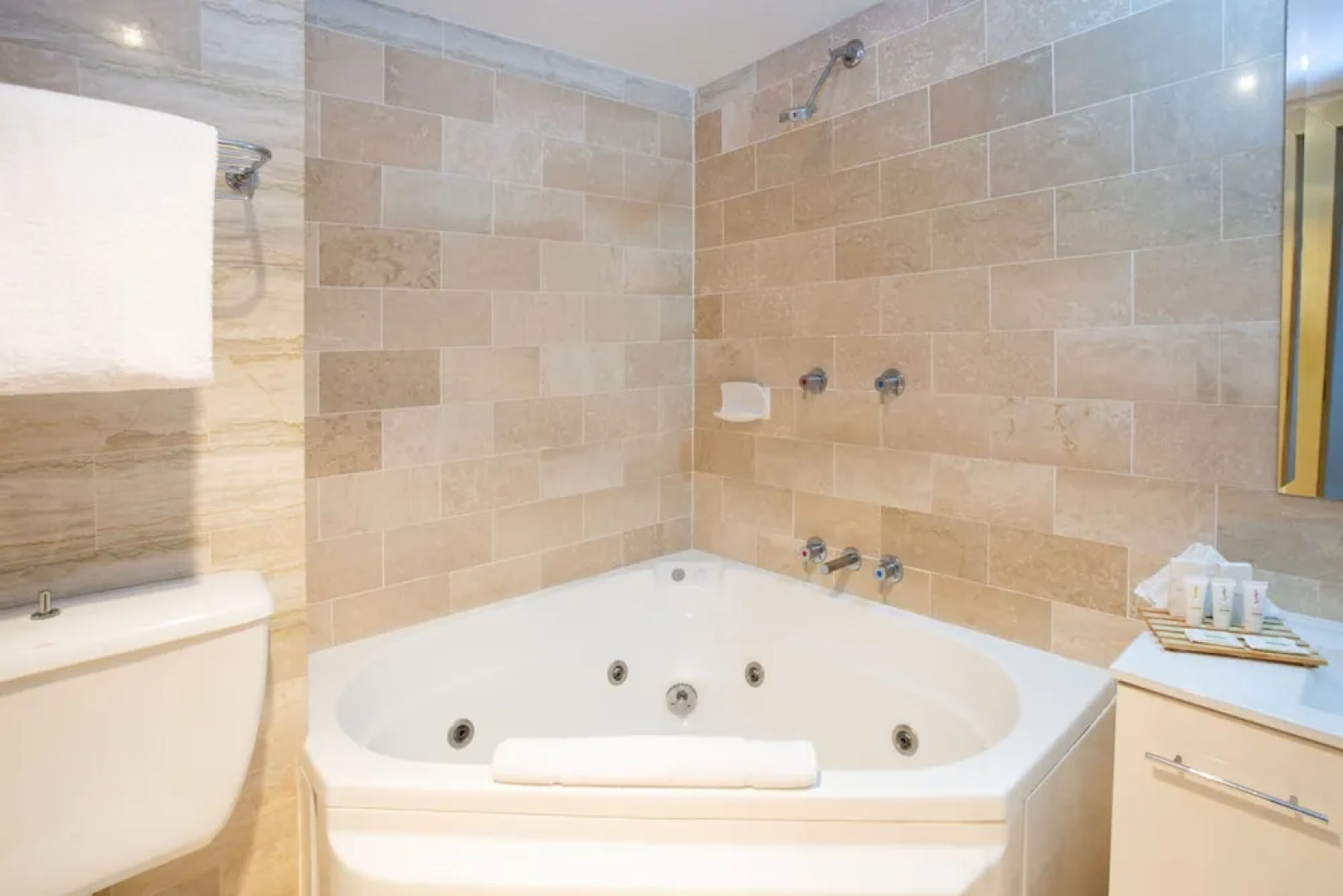 Metro Mirage Hotel Newport