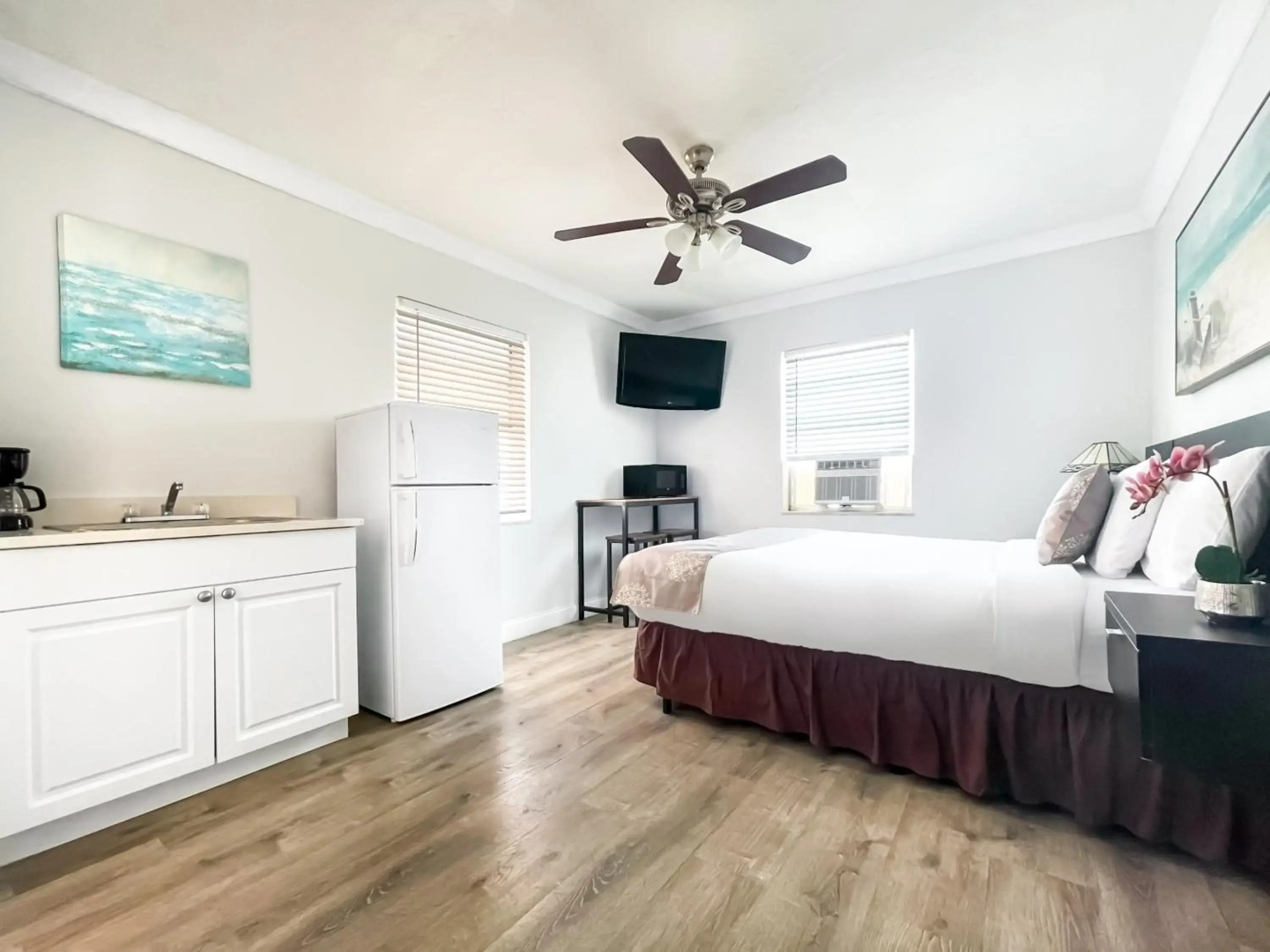 Hollywood Beach Blue Wave