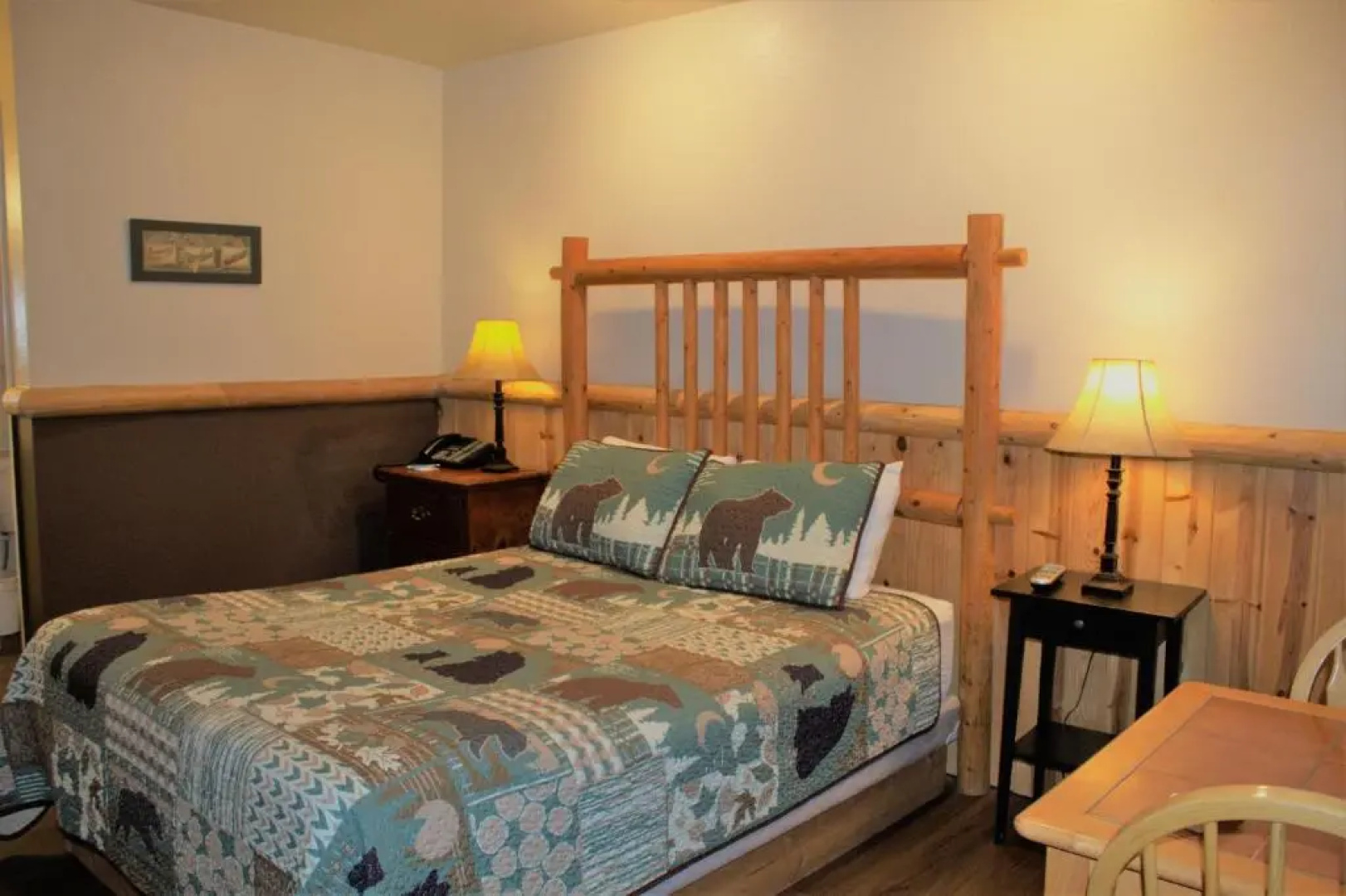 Rodeway Inn & Suites Fireside Lodge