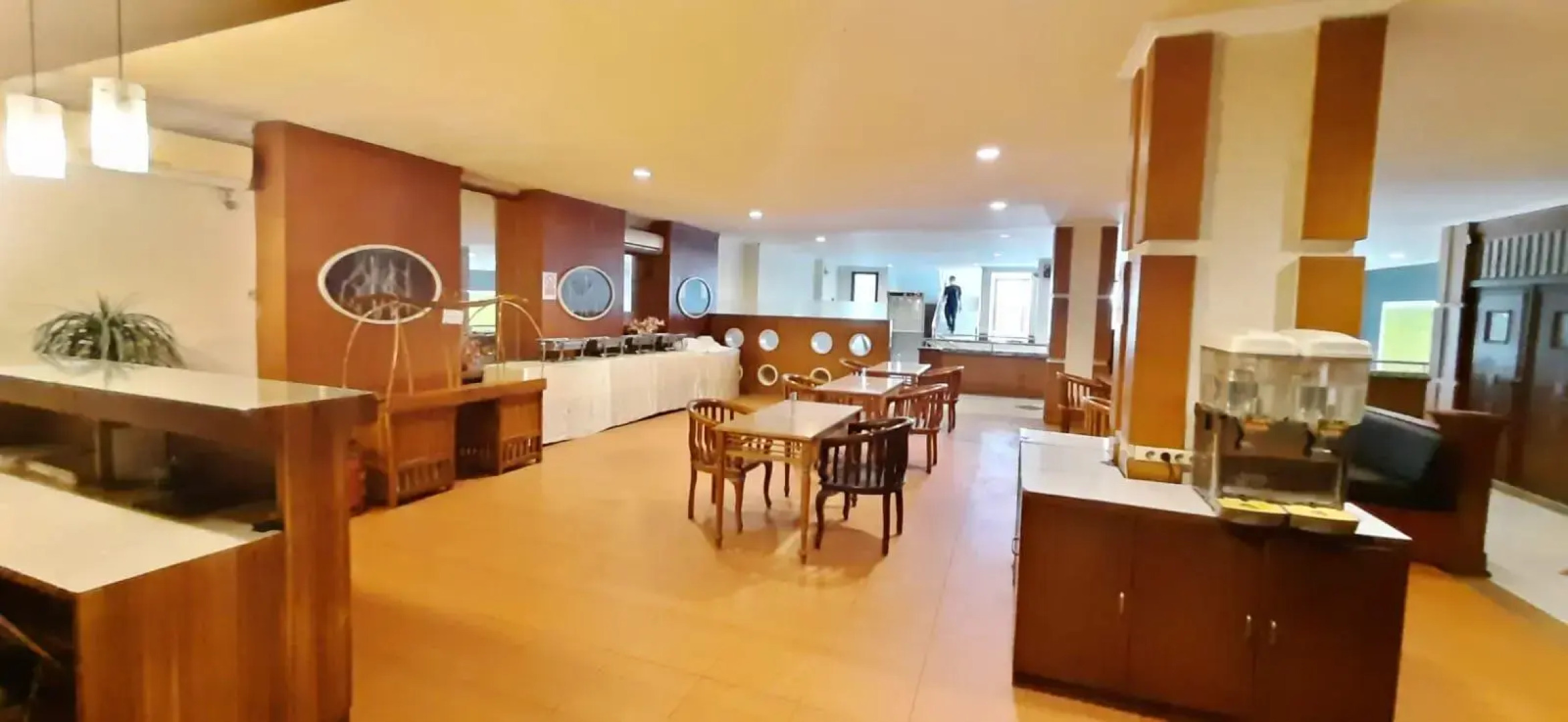 Alexander Hotel  Tegal