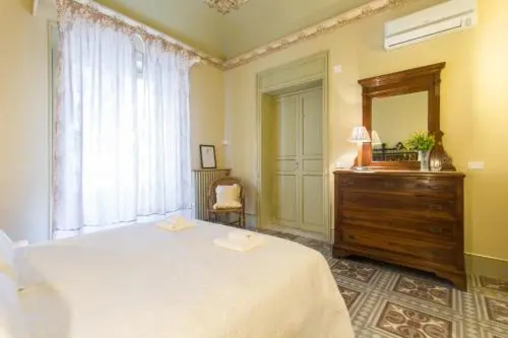 Porta Carolina Bed  Breakfast