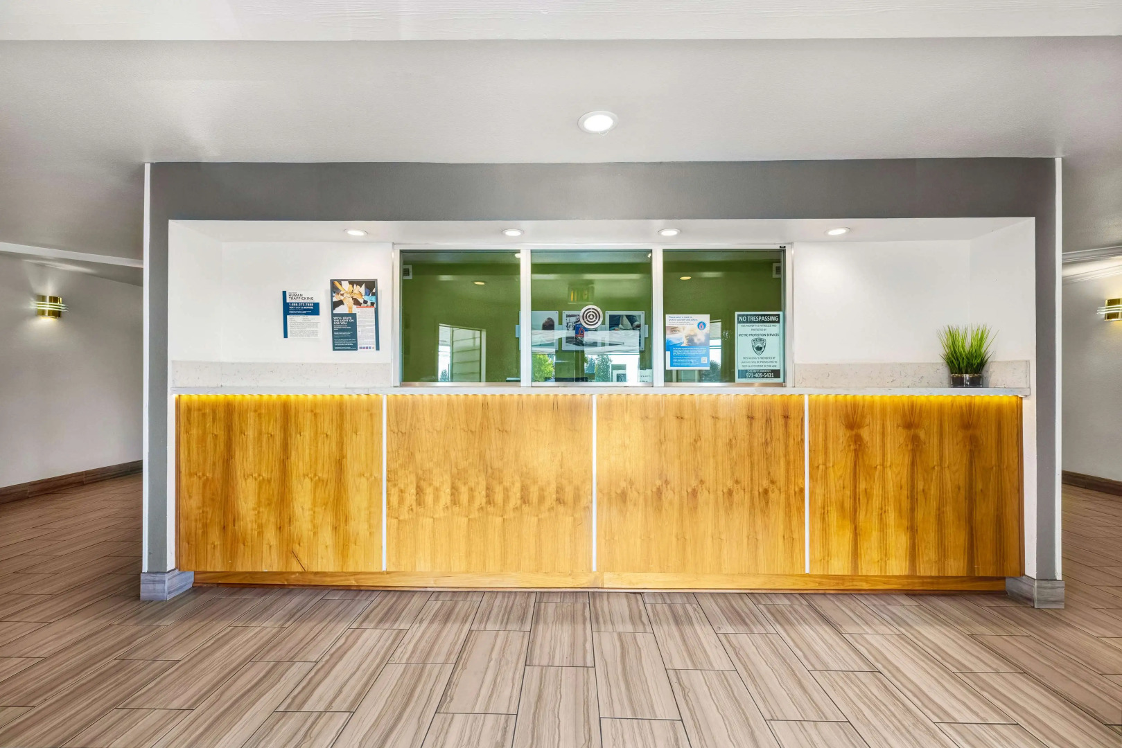 Studio 6 Portland, OR