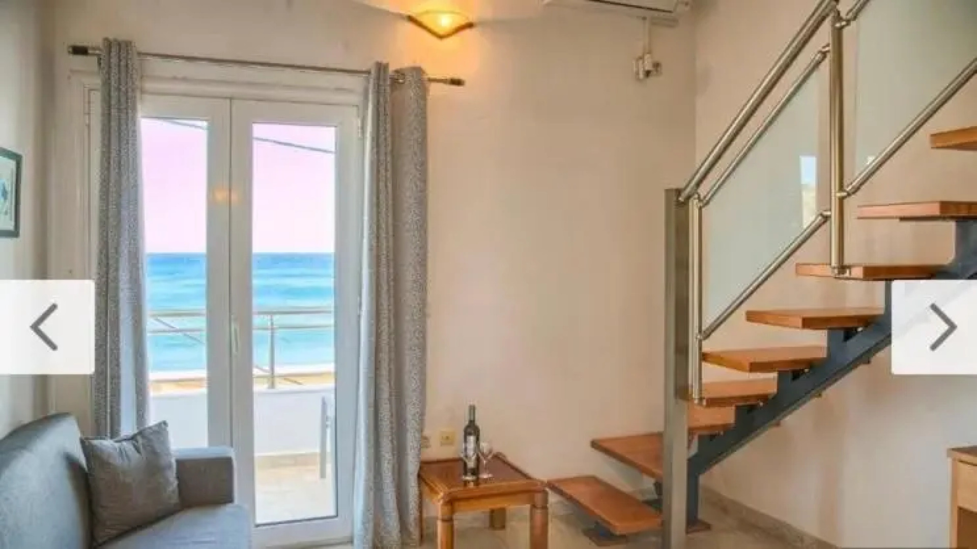 Haraki Style Studio Apartment