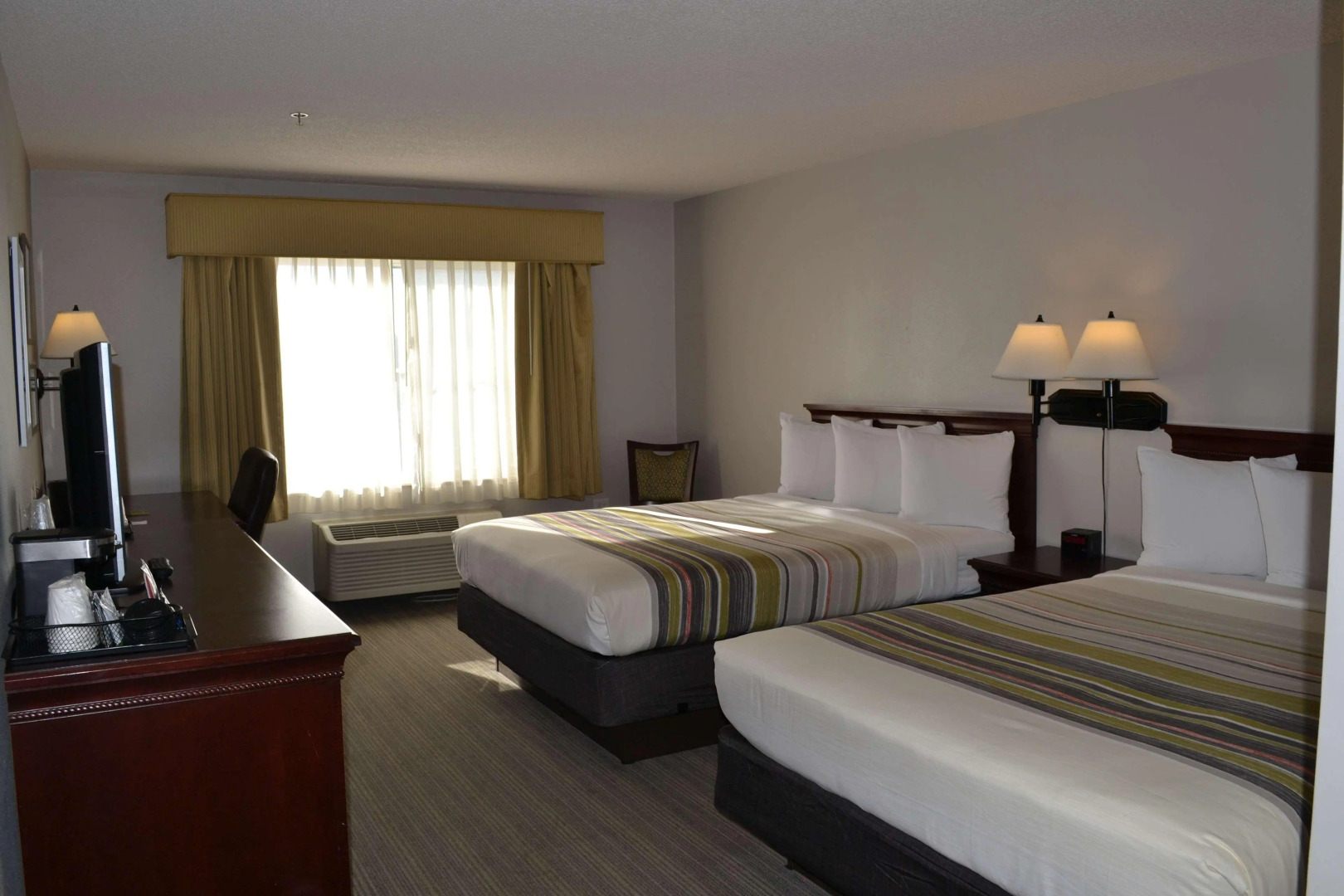 Country Inn & Suites by Radisson, Gurnee, IL