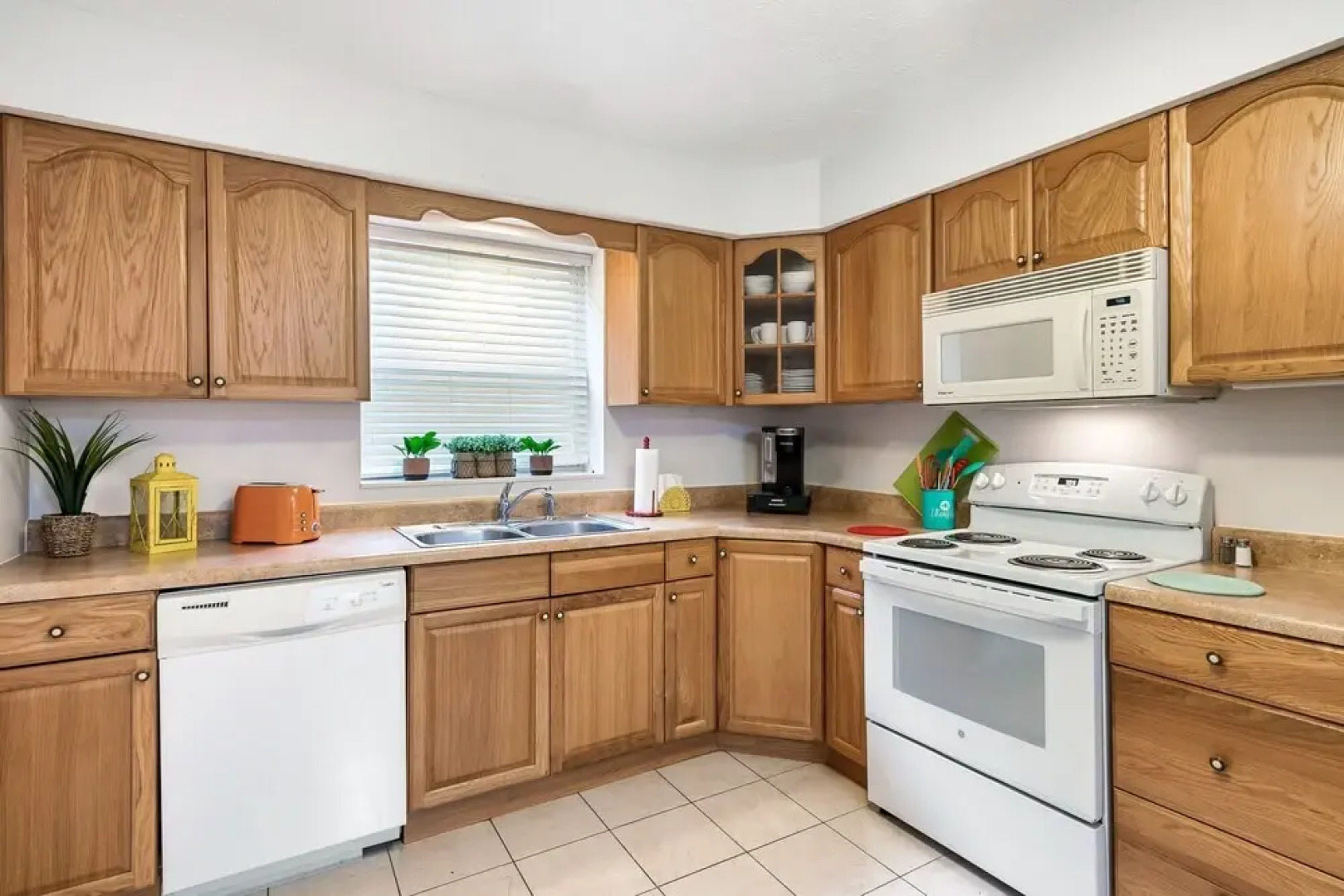 Lakeside Cottage 3 Bedroom Cottage by Redawning