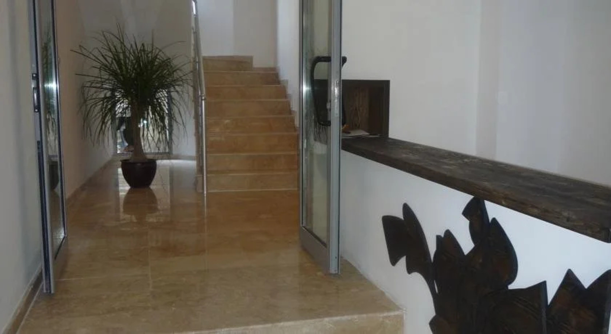 Neva Guest Rooms and Studios