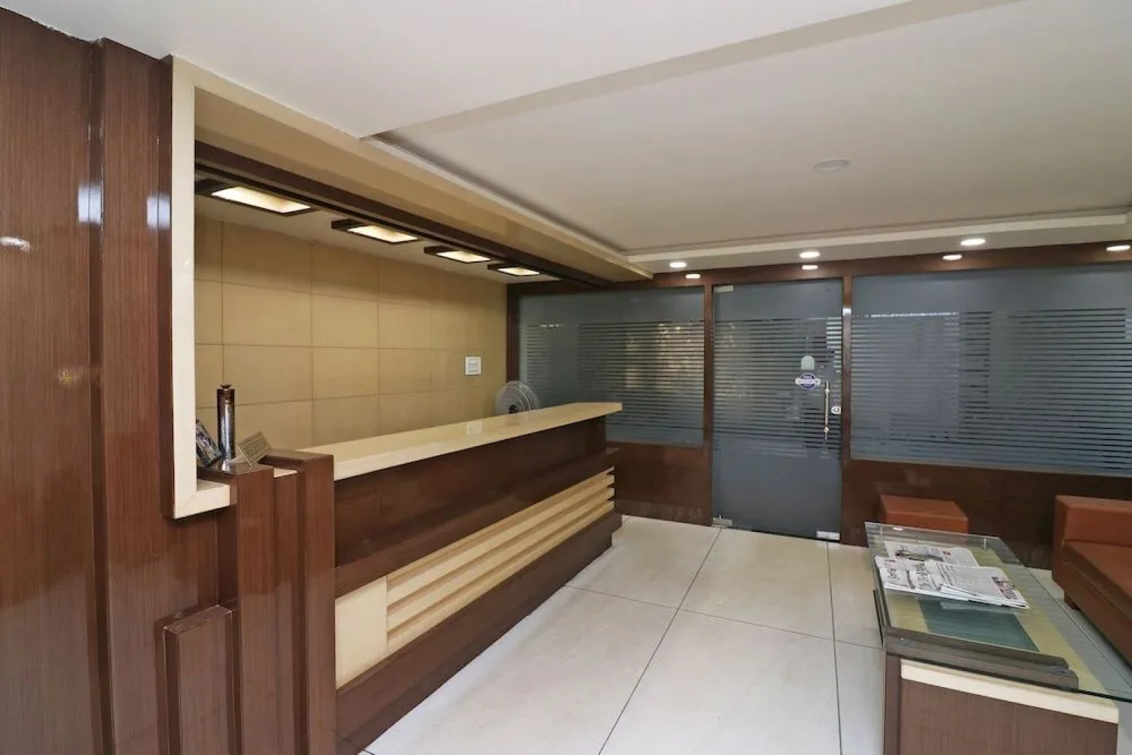 OYO 37989 Hotel Debarshi