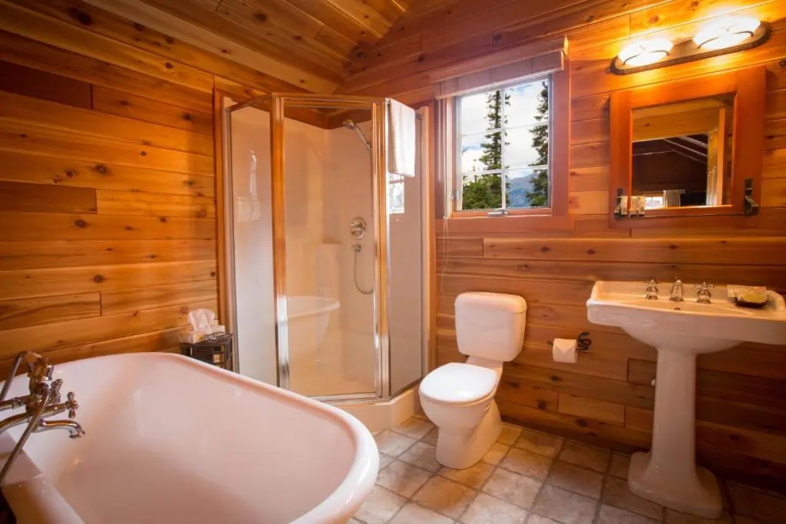 Paradise Lodge & Bungalows