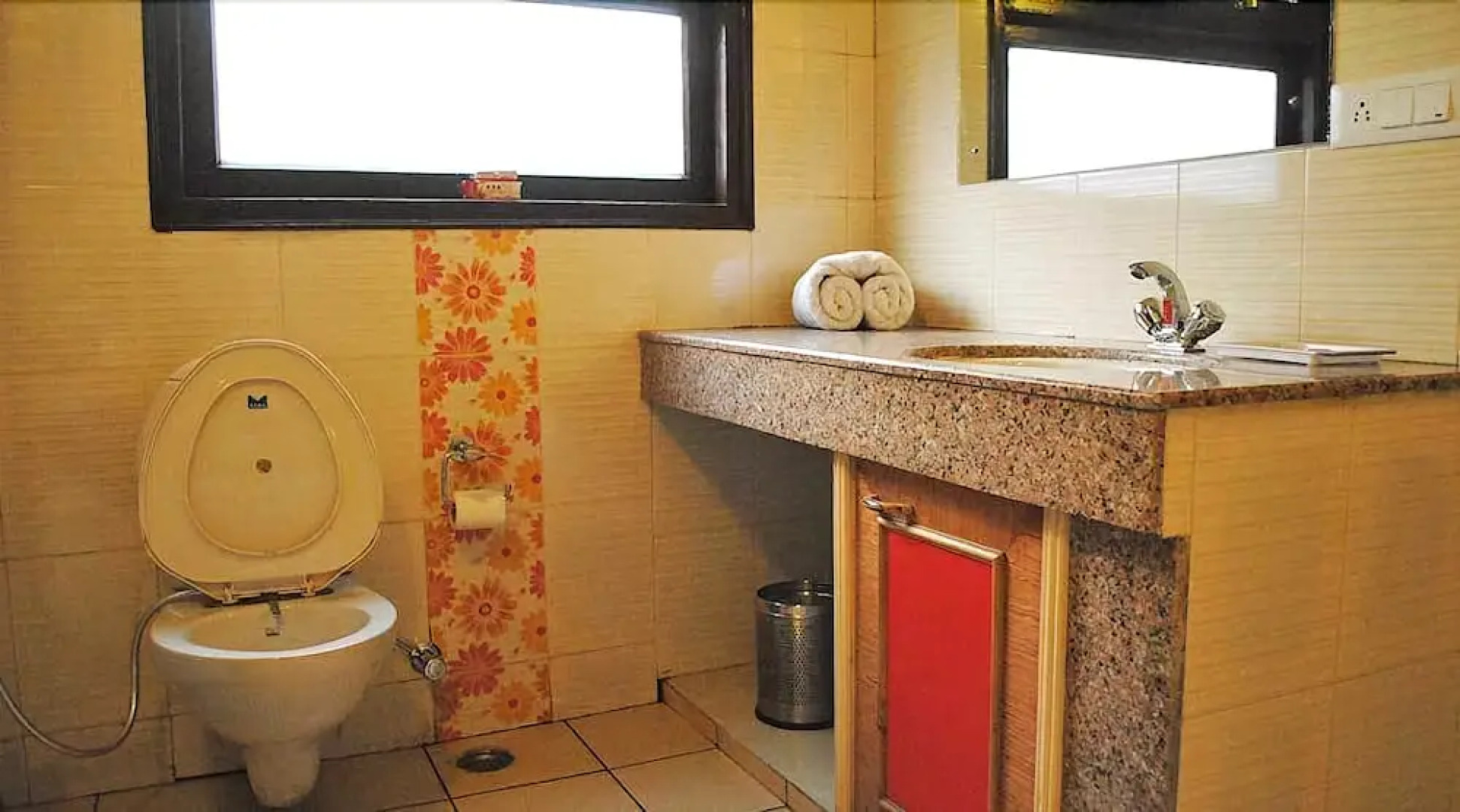 Hotel Moon Walk Residency