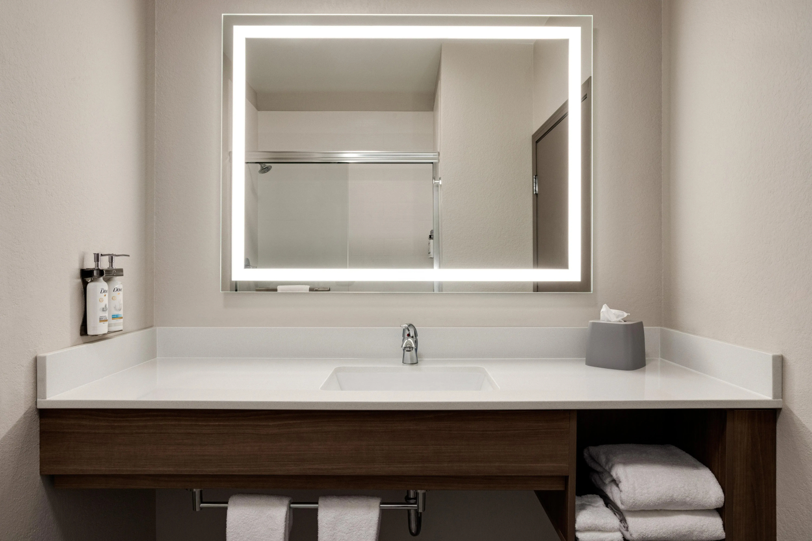 Holiday Inn Express & Suites Forrest City by IHG