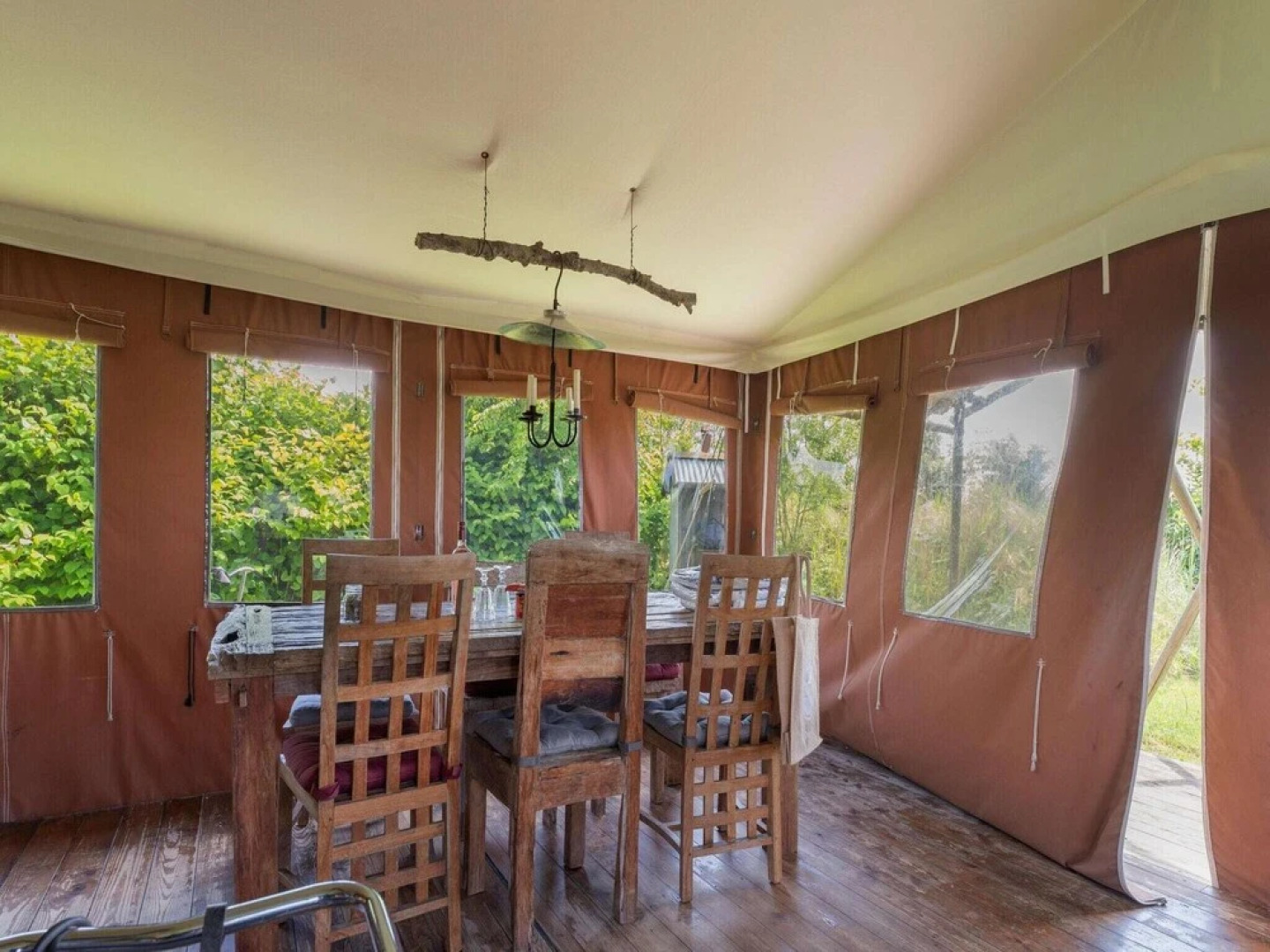 Unique, Comfortable Tent Houses on a Small Holiday Park a 5 Minute Walk From the sea