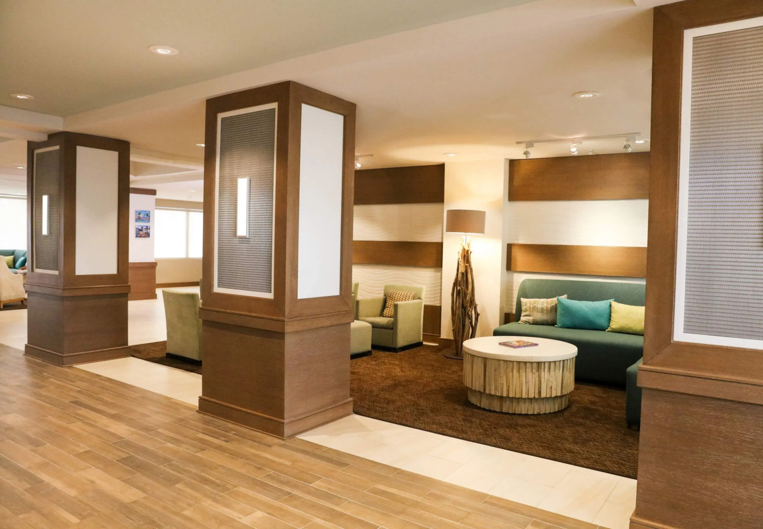 Courtyard by Marriott Nassau Downtown/Junkanoo Beach