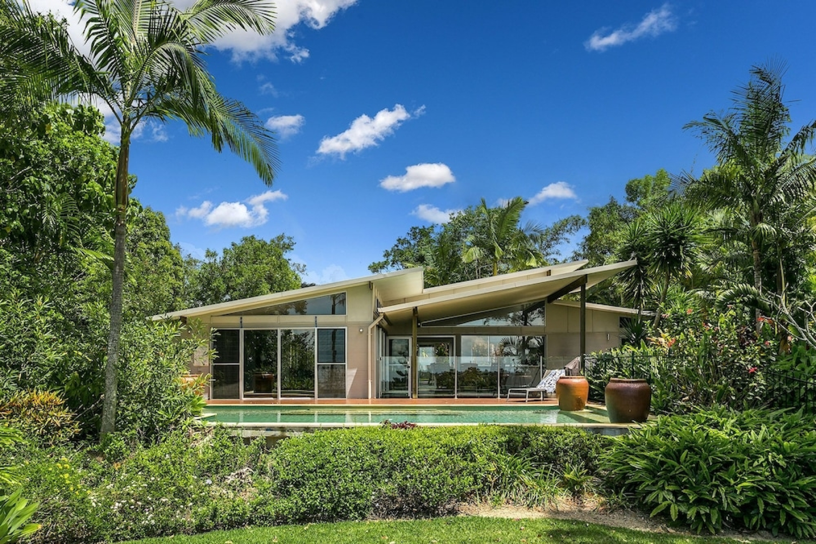 Rosewood House - sweeping ocean views