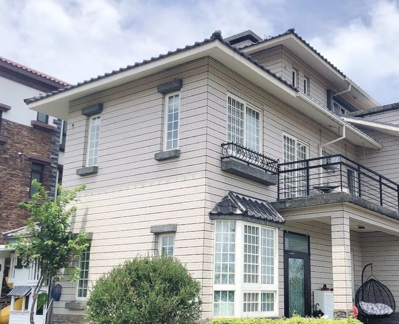 Leisure Pavilion House B&B