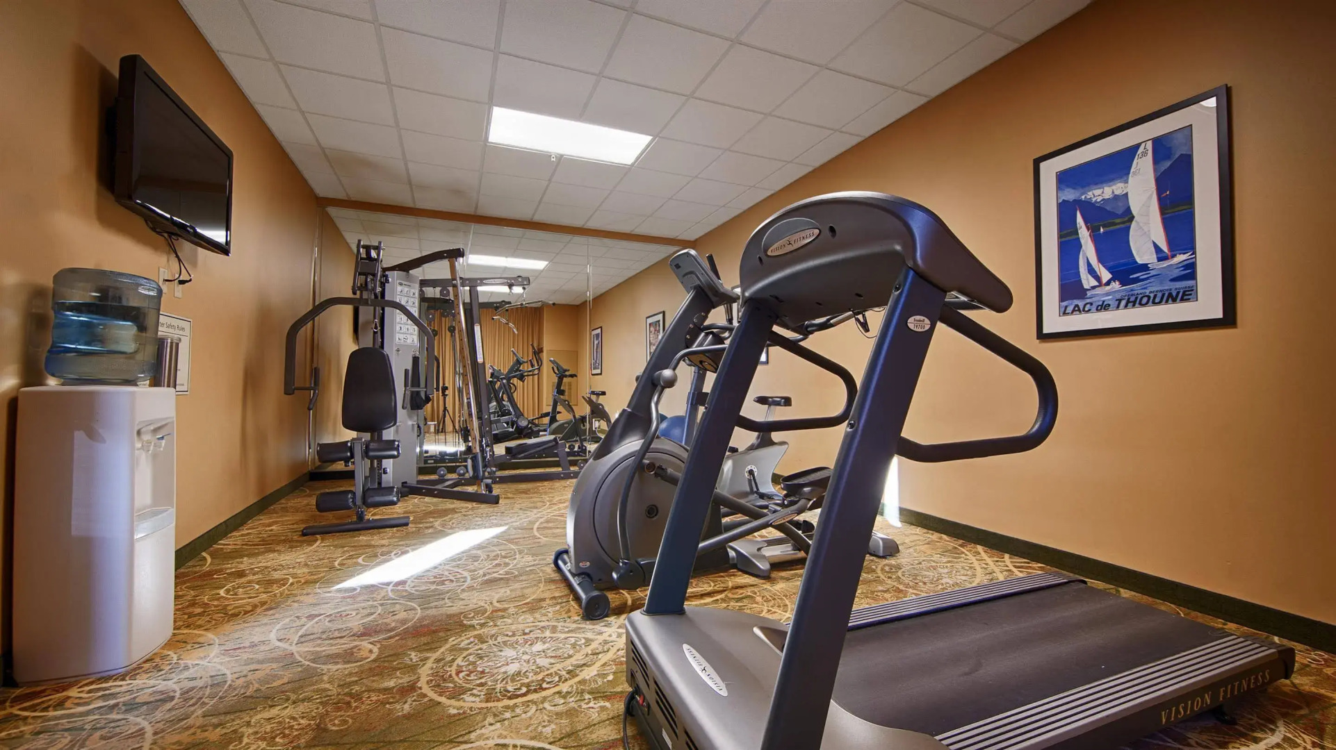 Best Western Plus Swiss Chalet Hotel & Suites