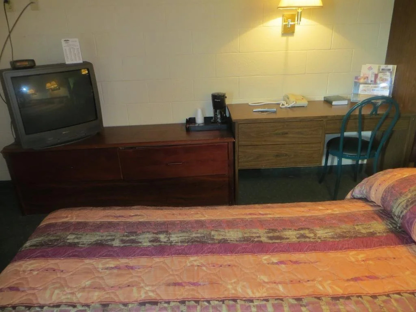 Lamplighter American Inn