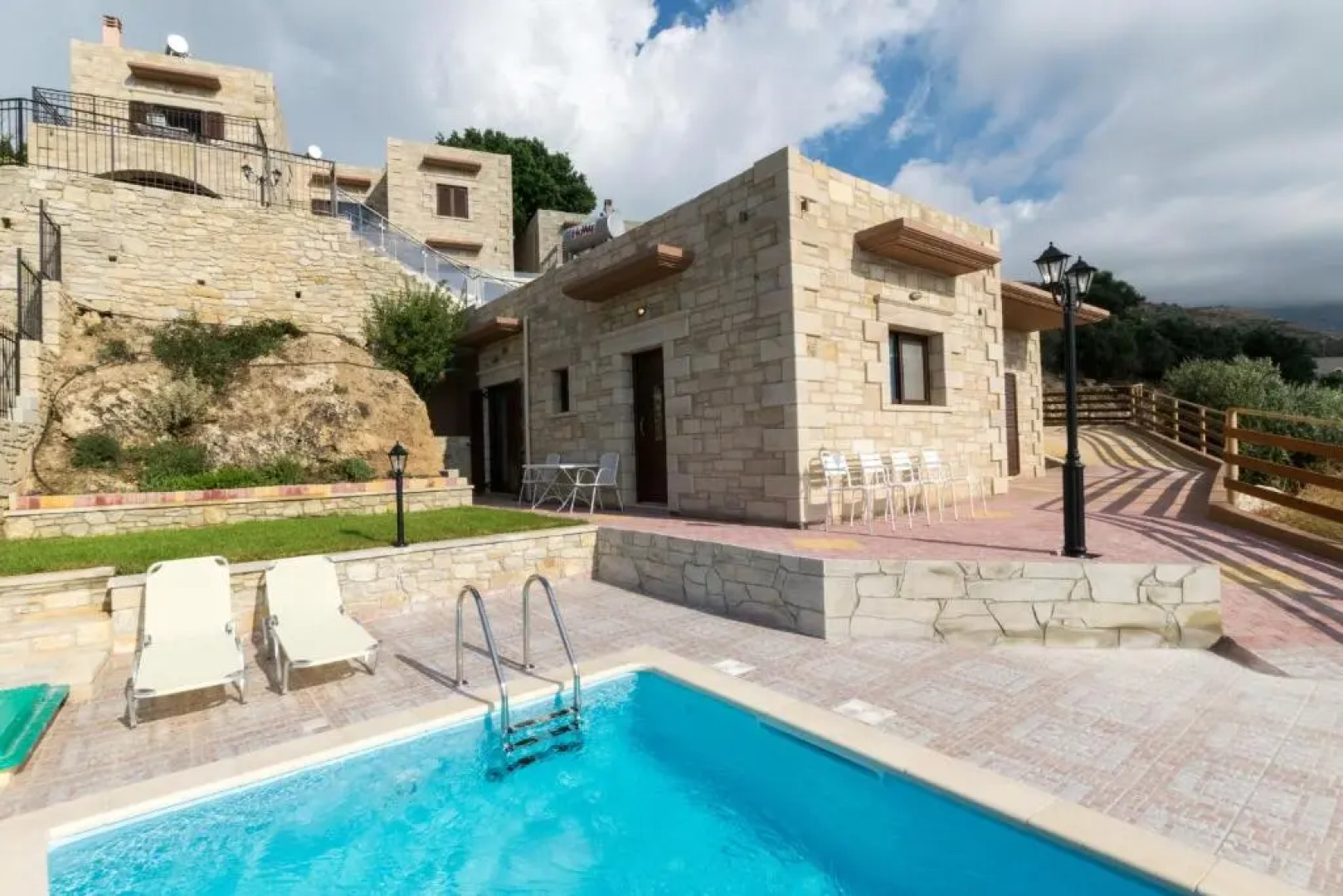 Fotini Traditional Villas