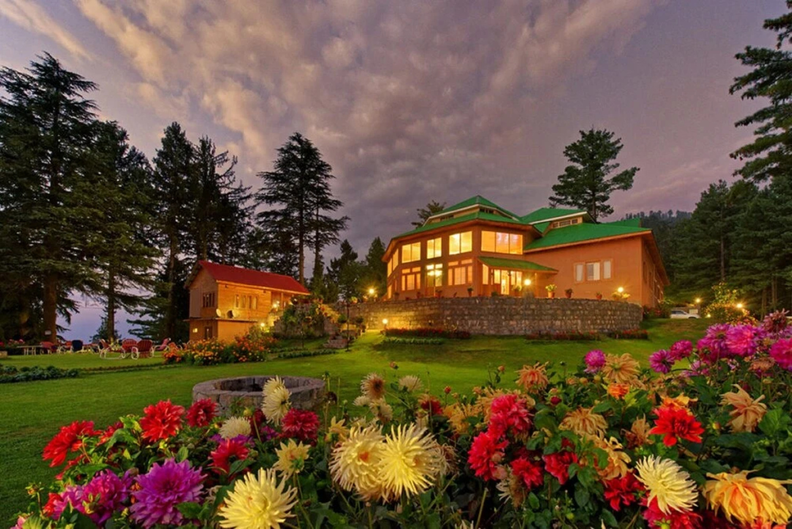 Pine Park Glade Resort Shogran